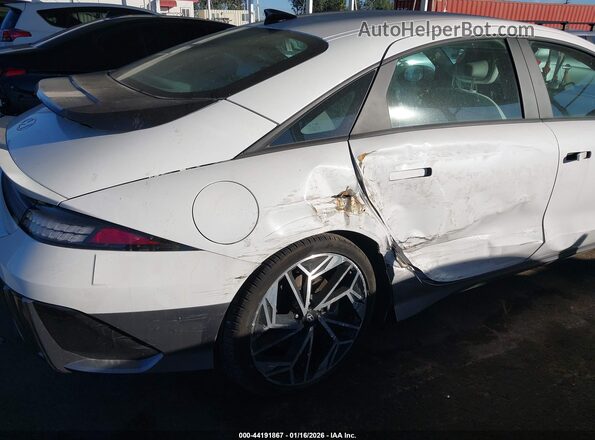 KMHM34AA2SA083267 2025 HYUNDAI IONIQ 6 White Widok z przodu
