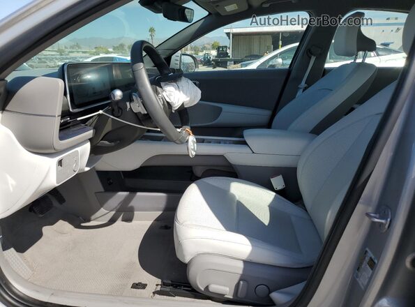 KMHM34AA7SA085953 2025 HYUNDAI IONIQ Silver Widok wnętrza z przodu