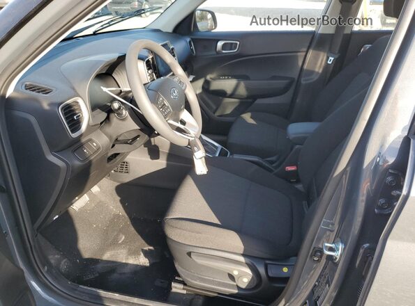 KMHRB8A37TU419075 2026 HYUNDAI VENUE Серый Вид салона спереди