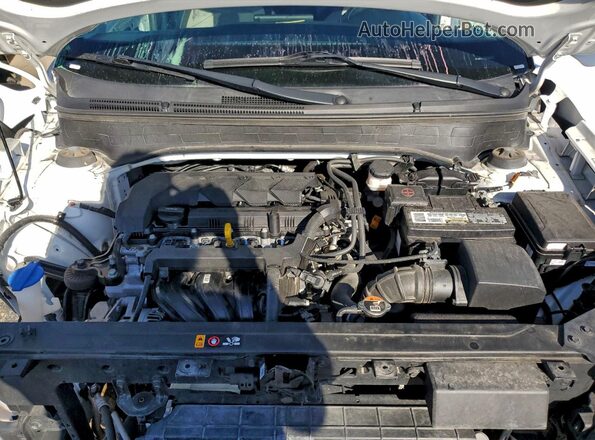 KMHRC8A34MU081939 2021 HYUNDAI VENUE White Widok wnętrza z tyłu