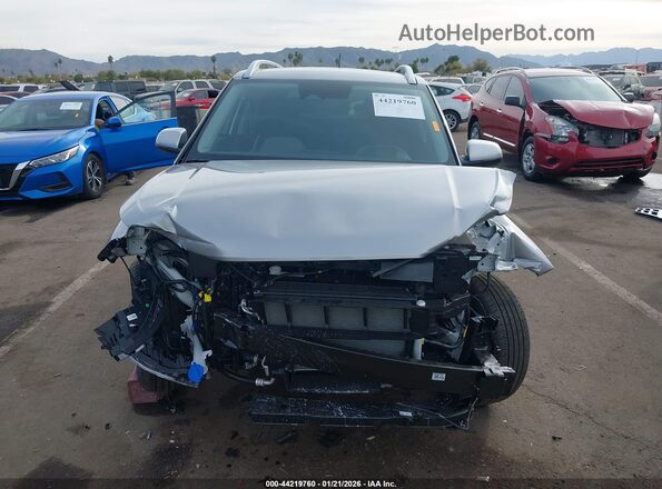 KMHRC8A35TU438494 2026 HYUNDAI VENUE Серебряный Вид спереди