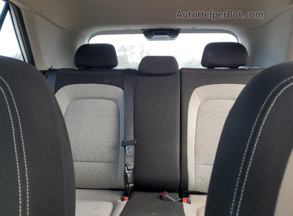 KMHRC8A36MU063927 2021 HYUNDAI VENUE Белый Вид задних сидений