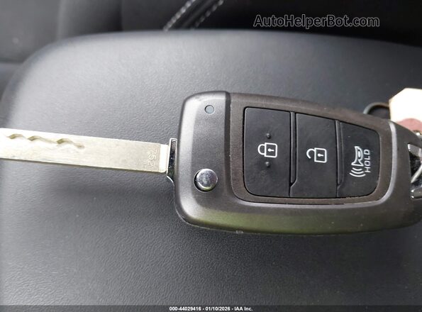 KMHRC8A3XMU098227 2021 HYUNDAI VENUE Зеленый Вид панели приборов