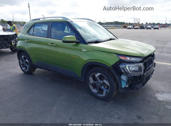KMHRC8A3XPU229581 2023 HYUNDAI VENUE Зеленый Передняя правая четверть