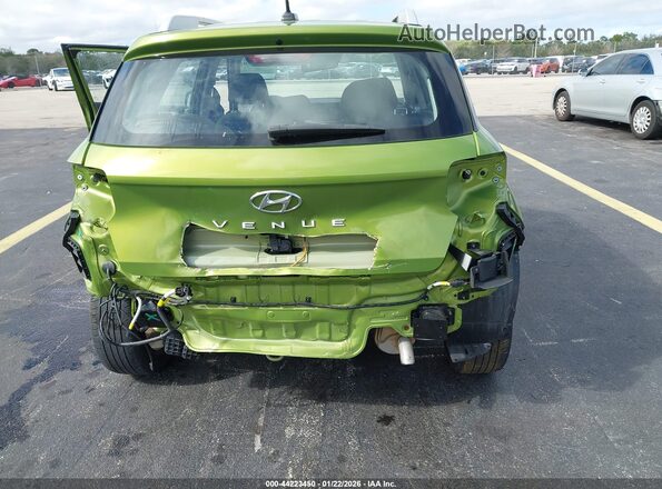 KMHRC8A3XPU229581 2023 HYUNDAI VENUE Зеленый Вид спереди