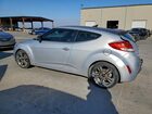 2017 Hyundai Veloster Серебряный vin: KMHTC6AD2HU322552
