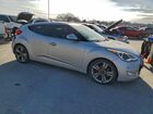 2017 Hyundai Veloster Серебряный vin: KMHTC6AD2HU322552