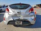 2017 Hyundai Veloster Серебряный vin: KMHTC6AD2HU322552