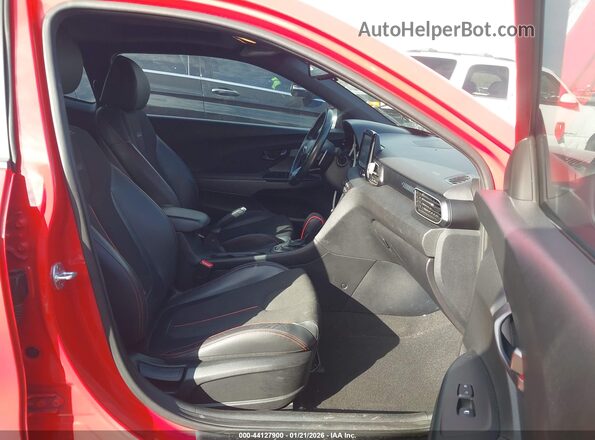 KMHTG6AFXKU003770 2019 HYUNDAI VELOSTER Red წინა სალონის ხედი