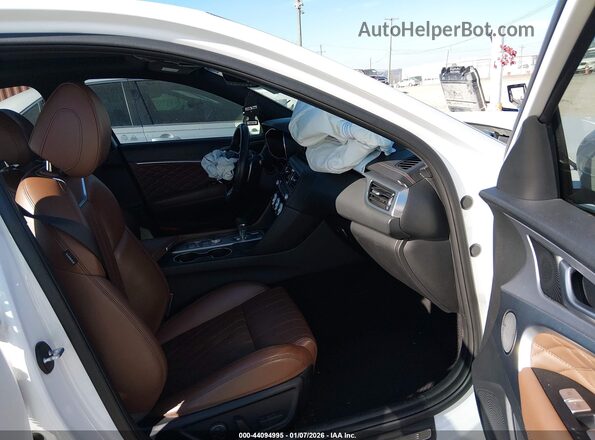 KMTG34LE4LU057806 2020 GENESIS G70 White Widok wnętrza z przodu