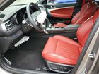 2025 Genesis G70 Base Серебряный vin: KMTG34SC4SU145334