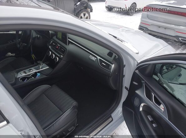 KMTG74LEXKU031746 2019 GENESIS G70 Синий Вид салона спереди