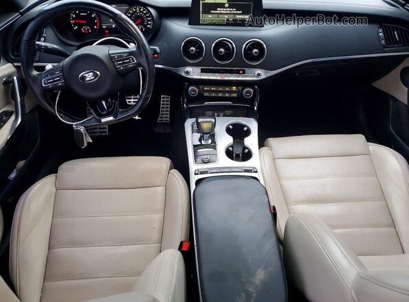 KNAE55LC8J6016954 2018 KIA STINGER Синий Вид панели приборов