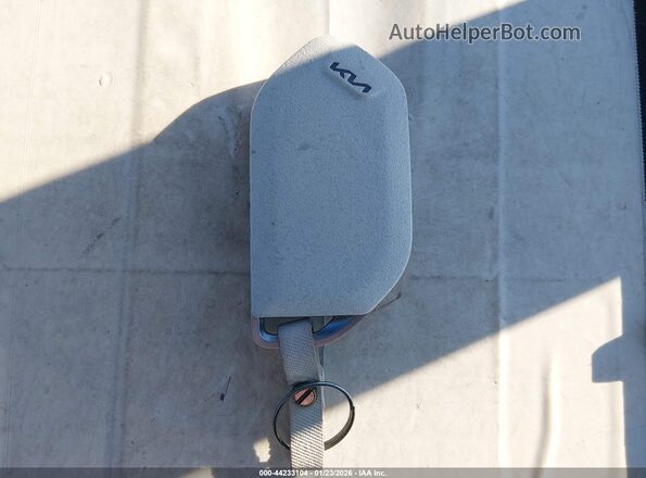 KNDAEFS57R6019785 2024 KIA EV9 Синий Вид панели приборов