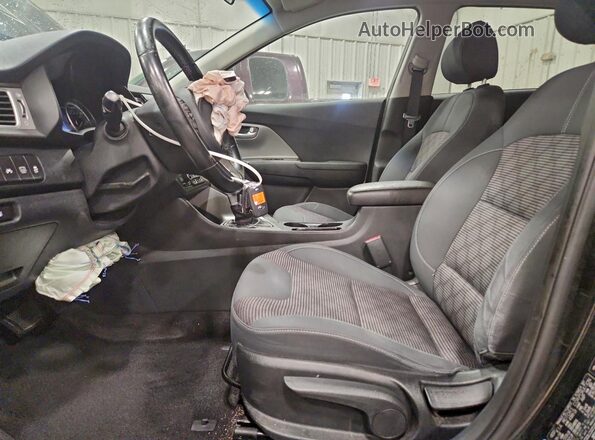 KNDCB3LC0J5203487 2018 KIA NIRO Черный Вид салона спереди