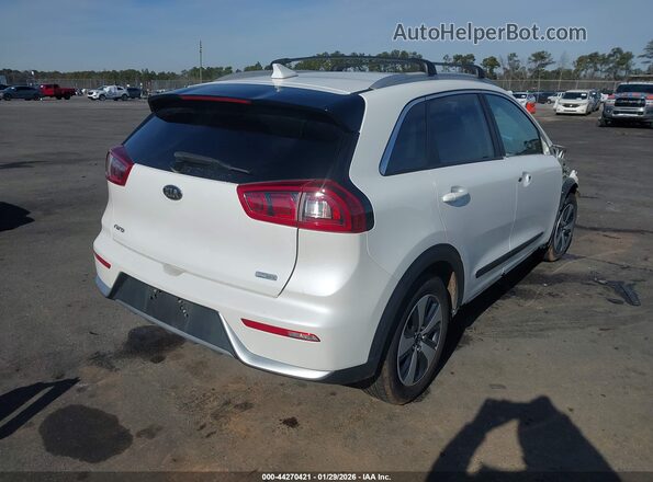 KNDCB3LC1J5204633 2018 KIA NIRO Белый Задняя правая четверть