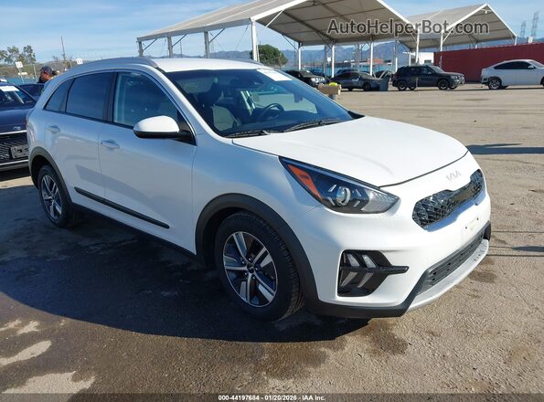 KNDCB3LC5N5527699 2022 KIA NIRO Белый Передняя правая четверть