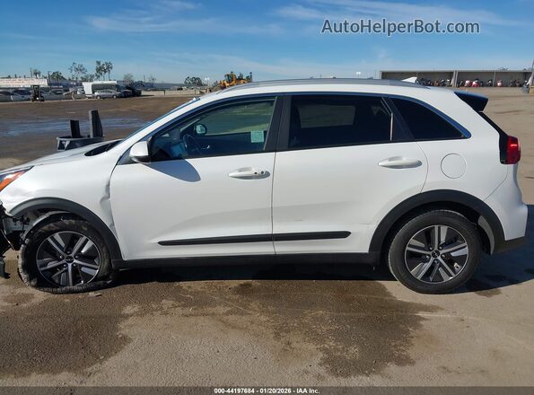 KNDCB3LC5N5527699 2022 KIA NIRO Белый Панорамный вид салона 360°