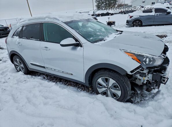KNDCB3LC7M5480724 2021 KIA NIRO Silver Delantero derecho