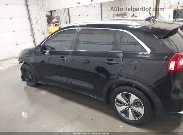 KNDCB3LC8H5073467 2017 KIA NIRO Черный 