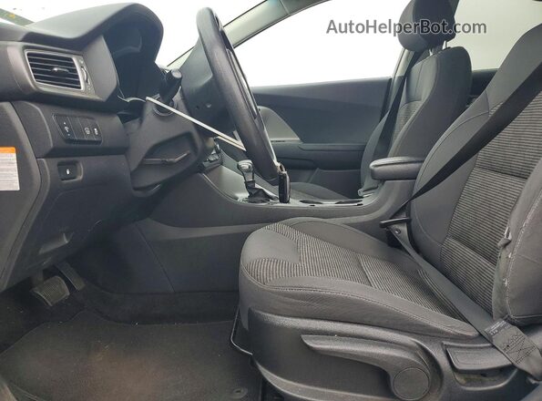 KNDCB3LC8K5250414 2019 KIA NIRO Белый Вид салона спереди