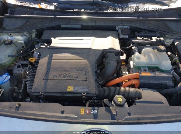 KNDCC3LC4H5043217 2017 KIA NIRO Серебряный Вид сзади