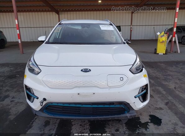 KNDCC3LG3M5107258 2021 KIA NIRO EV Белый Вид задней части салона