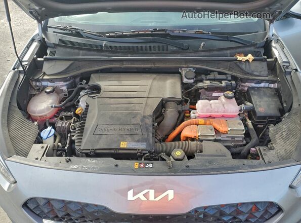 KNDCD3LD9N5516756 2022 KIA NIRO Gray Vista del compartimento del motor