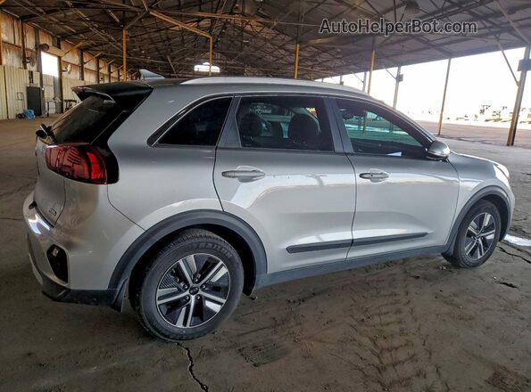 KNDCE3LC0M5465313 2021 KIA NIRO Silver Trasero derecho