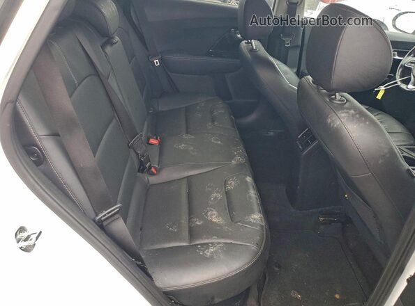 KNDCE3LC0N5530288 2022 KIA NIRO Белый Вид задних сидений