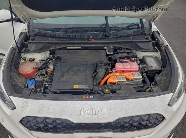 KNDCE3LC0N5530288 2022 KIA NIRO Белый Вид задней части салона