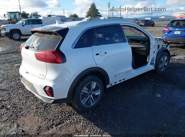 KNDCE3LC1N5529974 2022 KIA NIRO Белый Задняя правая четверть