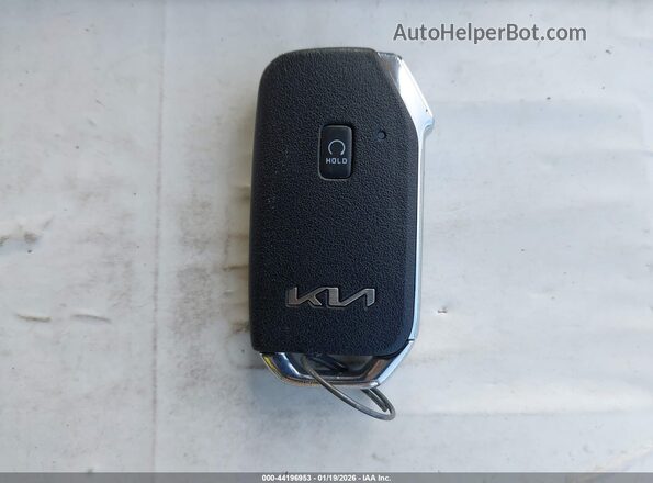 KNDCE3LGXN5124912 2022 KIA NIRO EV Красный Вид панели приборов