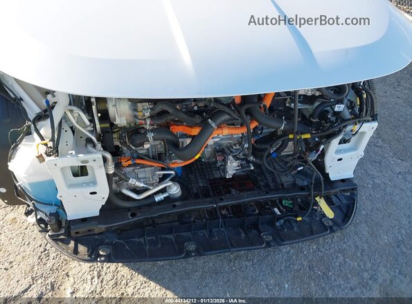 KNDCP3LE8S5304619 2025 KIA NIRO Белый Вид спереди