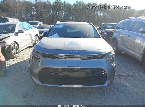 KNDCR3L19R5078253 2024 KIA NIRO EV Серебряный Вид щитка приборов