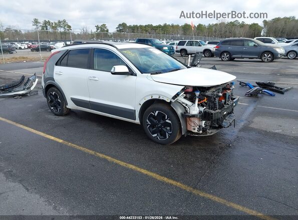 KNDCT3L14P5012997 2023 KIA NIRO EV Белый Передняя правая четверть
