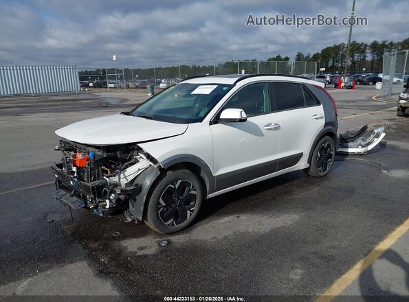 KNDCT3L14P5012997 2023 KIA NIRO EV Белый Передняя левая четверть