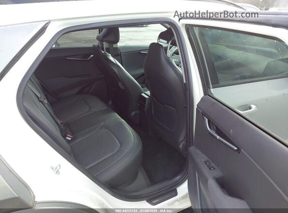 KNDCT3L14P5012997 2023 KIA NIRO EV Белый Вид задних сидений