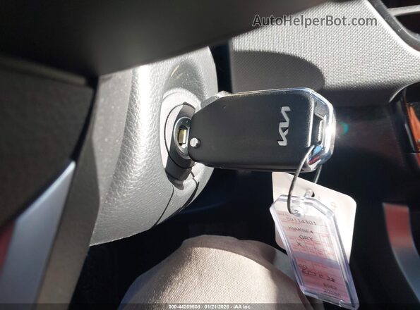 KNDEPCAA6T7853783 2026 KIA SELTOS Бежевый Вид панели приборов