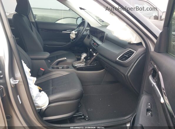 KNDER2AA2T7828660 2026 KIA SELTOS Серый Вид салона спереди