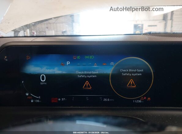 KNDERCAA7T7848411 2026 KIA SELTOS Белый Вид задних сидений