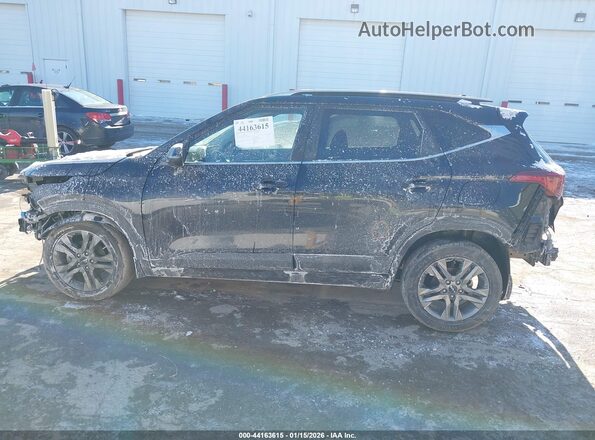 KNDEU2AA2P7393336 2023 KIA SELTOS Черный 