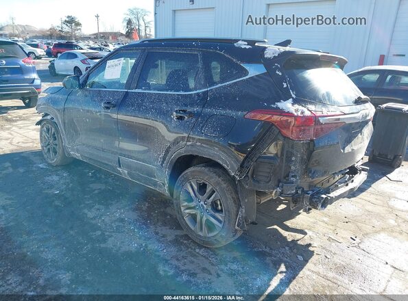 KNDEU2AA2P7393336 2023 KIA SELTOS Черный Задняя левая четверть