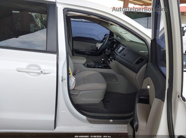 KNDMB5C10M6673189 2021 KIA SEDONA White Vista interior delantera