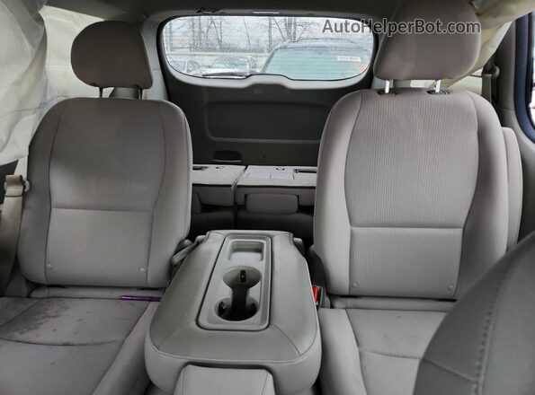 KNDMB5C12M6673811 2021 KIA SEDONA Gray Rear seats view