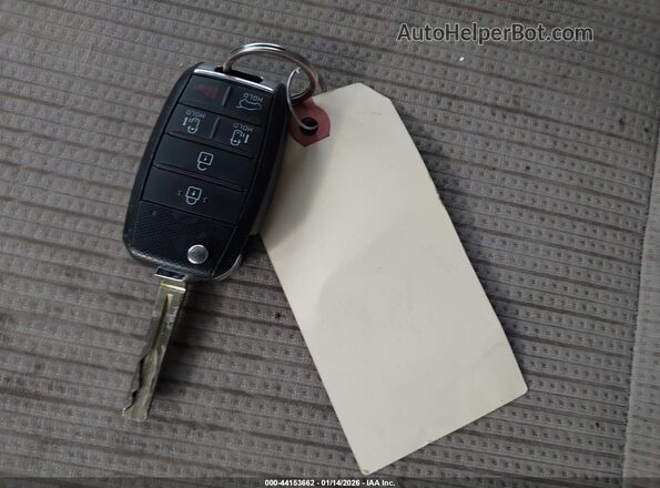 KNDMB5C15K6538755 2019 KIA SEDONA Белый Вид панели приборов