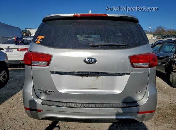 KNDMB5C1XH6227282 2017 KIA SEDONA Серебряный Вид сзади