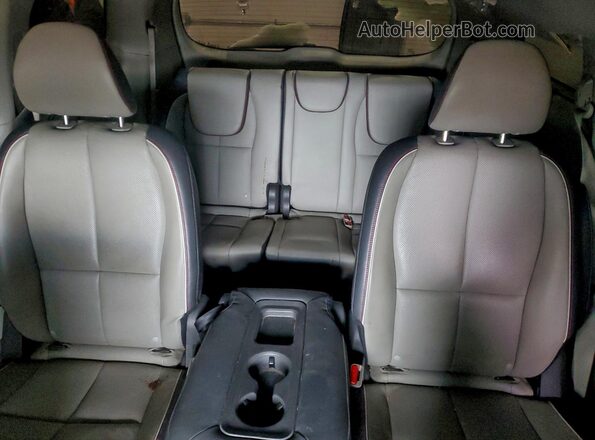 KNDMC5C11J6387828 2018 KIA SEDONA Серебряный Вид задних сидений