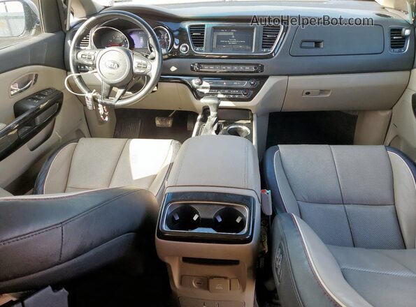 KNDMC5C13M6676147 2021 KIA SEDONA Серебряный Вид панели приборов