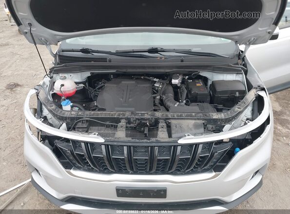 KNDNB4H31P6255138 2023 KIA CARNIVAL MPV Серебряный Вид сзади